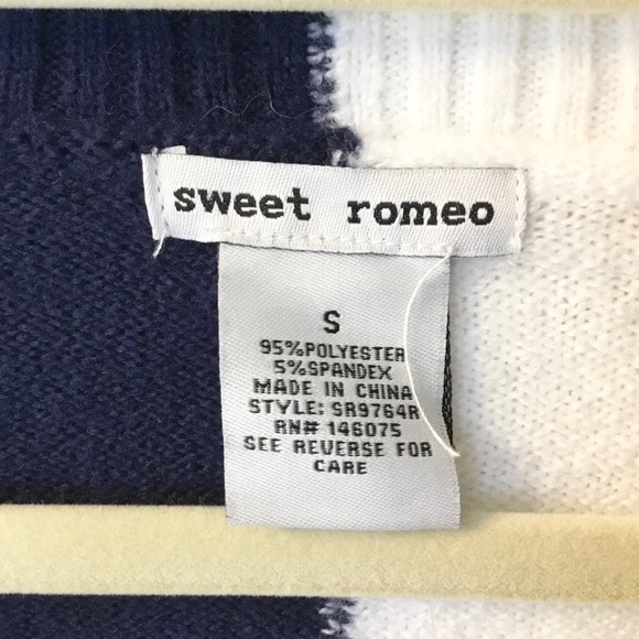 COPY - NWT Sweet Romeo Colorblocked V-Neck Sweater - S - Picture 4 of 5